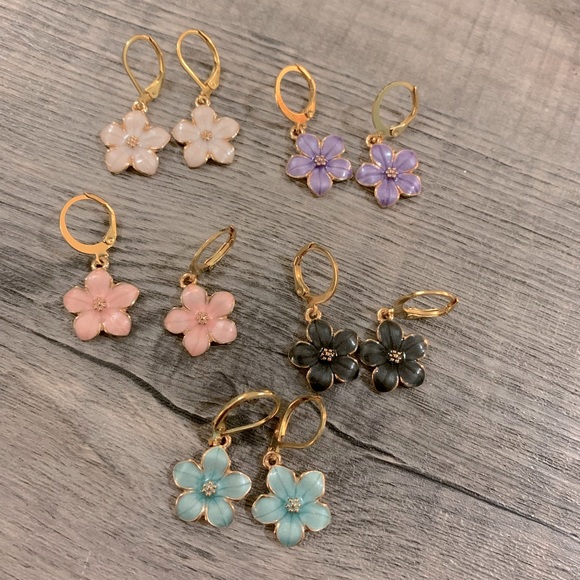 Flower earrings - Picture 1 of 6